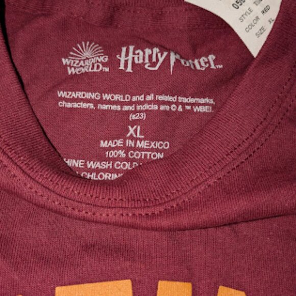 Harry Potter Short Sleeve Shirt Men's XL Maroon Gryffindor Quidditch NEW W/ Tag - Picture 5 of 5